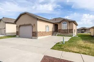 2034 S Cottage Ln, Garden City, UT 84028 - Photo 7