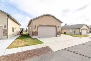 2034 S Cottage Ln, Garden City, UT 84028 - Photo 9