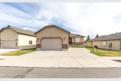 2034 S Cottage Ln, Garden City, UT 84028 - Photo 9