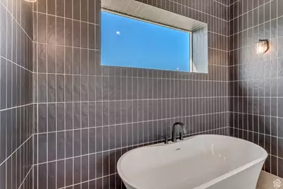 713 E 1500 N #19, Orem, UT 84097 - Photo 17