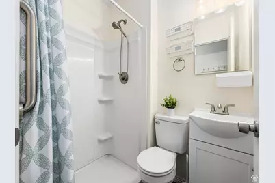 374 N Center St, American Fork, UT 84003 - Photo 11