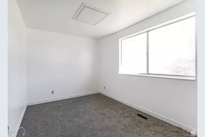 5386 W Silvertip Dr S, Salt Lake City, UT 84118 - Photo 7