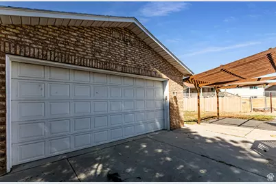 5386 W Silvertip Dr S, Salt Lake City, UT 84118 - Photo 15