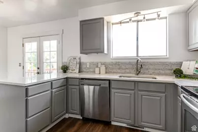 5386 W Silvertip Dr S, Salt Lake City, UT 84118 - Photo 23