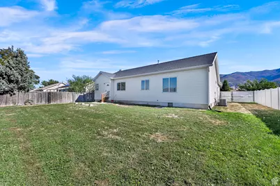384 S Christine Way W, Kaysville, UT 84037 - Photo 19