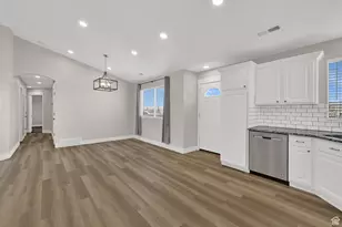 384 S Christine Way W, Kaysville, UT 84037 - Photo 9