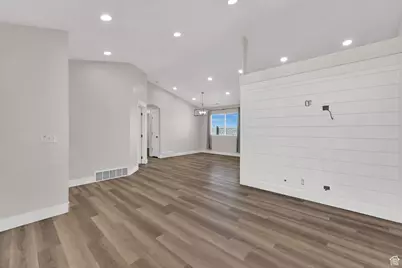 384 S Christine Way W, Kaysville, UT 84037 - Photo 5