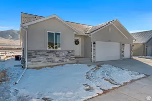 3714 N Daffodil Dr, Eagle Mountain, UT 84005 - Photo 1