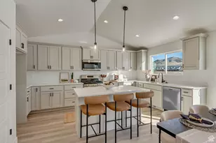 3714 N Daffodil Dr, Eagle Mountain, UT 84005 - Photo 7