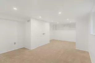 156 S Dooley Ct, Salt Lake City, UT 84102 - Photo 15