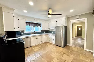 821 E 100 S, Salt Lake City, UT 84102 - Photo 13