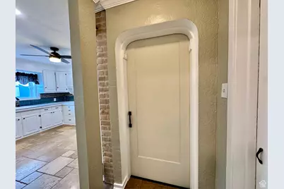 821 E 100 S, Salt Lake City, UT 84102 - Photo 27