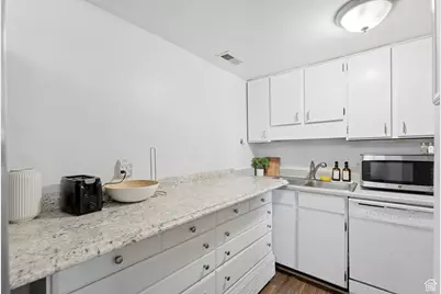 2646 W 5625 S #M-2646, Roy, UT 84067 - Photo 7