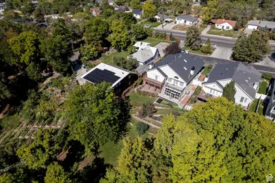 1818 E 3900 S, Holladay, UT 84124 - Photo 61