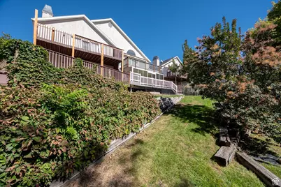 1818 E 3900 S, Holladay, UT 84124 - Photo 9