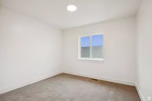 1615 N Angel St, Layton, UT 84041 - Photo 11