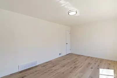 90 W 1300 S, Bountiful, UT 84010 - Photo 5