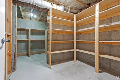 1689 E Kierstin Pl, Salt Lake City, UT 84108 - Photo 21