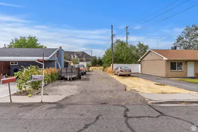 1009 W 2000 St N, Provo, UT 84604 - Photo 7