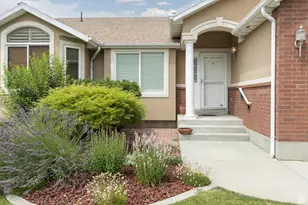 2205 N 600 E, North Ogden, UT 84414 - Photo 3
