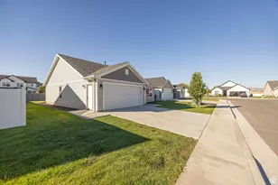 967 W 820 N, Tremonton, UT 84337 - Photo 3