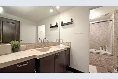 10432 S Wasatch Blvd, Sandy, UT 84092 - Photo 37