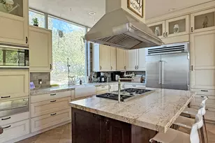 10432 S Wasatch Blvd, Sandy, UT 84092 - Photo 21