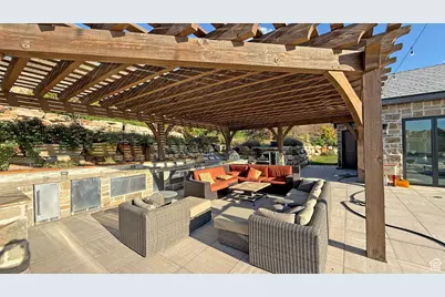 10432 S Wasatch Blvd, Sandy, UT 84092 - Photo 45