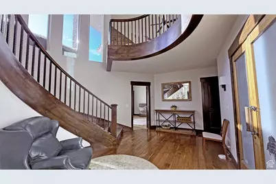 10432 S Wasatch Blvd, Sandy, UT 84092 - Photo 13