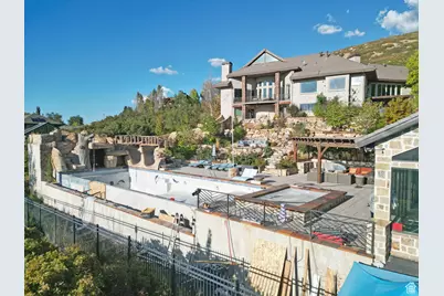 10432 S Wasatch Blvd, Sandy, UT 84092 - Photo 3