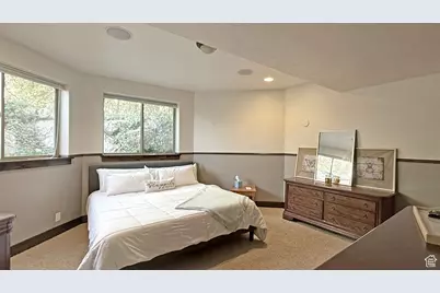 10432 S Wasatch Blvd, Sandy, UT 84092 - Photo 27