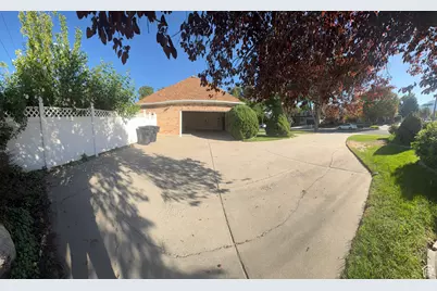 5882 S Meadowcrest Dr, Murray, UT 84107 - Photo 27