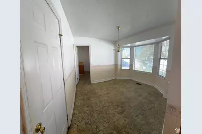 5882 S Meadowcrest Dr, Murray, UT 84107 - Photo 9