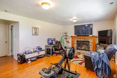 2688 N 1750 E, Layton, UT 84040 - Photo 17