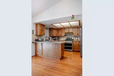 2688 N 1750 E, Layton, UT 84040 - Photo 11