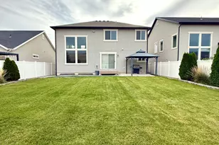 12476 S Clipper Peak Dr, Herriman, UT 84096 - Photo 11