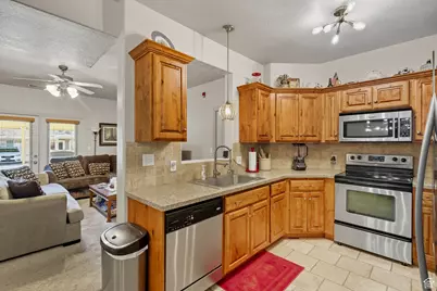 224 S 550 W #B2, Springville, UT 84663 - Photo 11