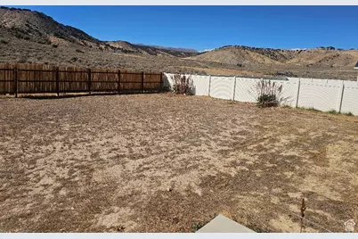689 N 4250 W, Maeser, UT 84078 - Photo 13