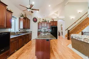 9078 N Renaissance Dr, Cedar Hills, UT 84062 - Photo 5