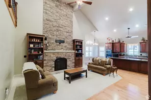 9078 N Renaissance Dr, Cedar Hills, UT 84062 - Photo 13