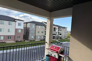 13526 S Poole Dr, Riverton, UT 84096 - Photo 5