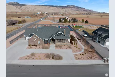 515 E 1170 N, Richfield, UT 84701 - Photo 3