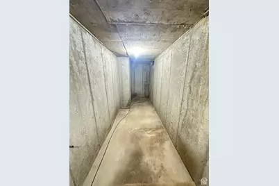 5488 S 250 E, Washington Terrace, UT 84405 - Photo 43