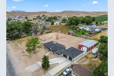 230 W Center St, Gunnison, UT 84634 - Photo 5