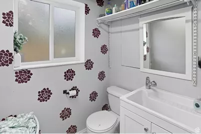 690 Barlow St, Clearfield, UT 84015 - Photo 25