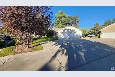 337 E Pavilion Cir, Saratoga Springs, UT 84045 - Photo 7