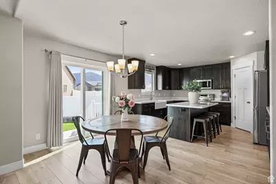 1096 N 340 W, Tooele, UT 84074 - Photo 7