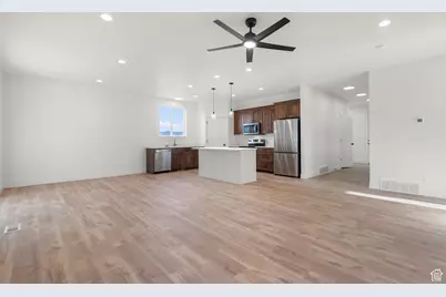 335 W 400 N, Fillmore, UT 84631 - Photo 3