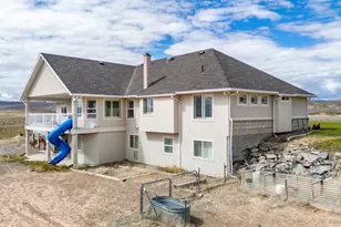 351 W Skyline Dr, Loa, UT 84747 - Photo 57