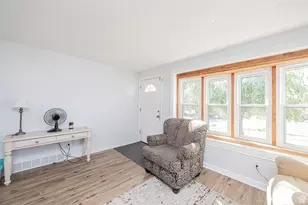 1094 N Angel St W, Layton, UT 84041 - Photo 9